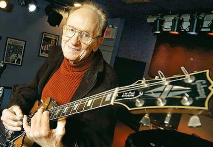 Photo of electric guitar inventor Les Paul