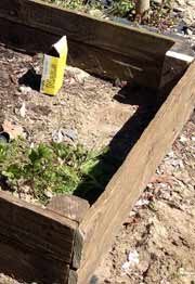 Wooden raised bed containers