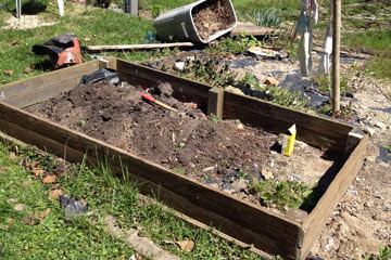 Raised bed planter