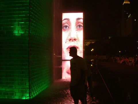 Video fountains in Millenium Park