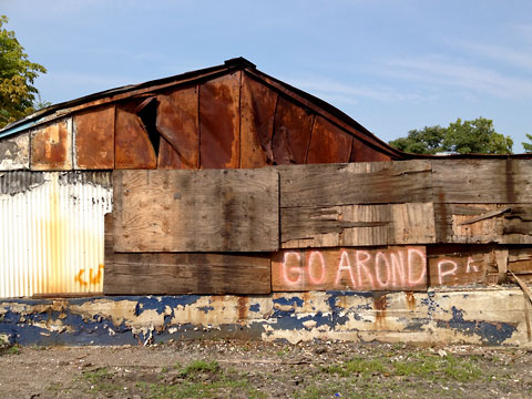 Closed junkyard on Fulton