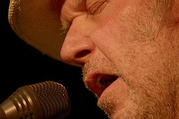 Neil Young, concert close-up