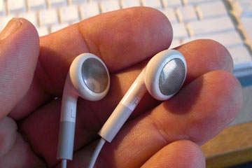 White Apple earbuds