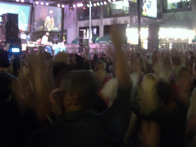 Crowd enjoys Grandmaster Flash performance