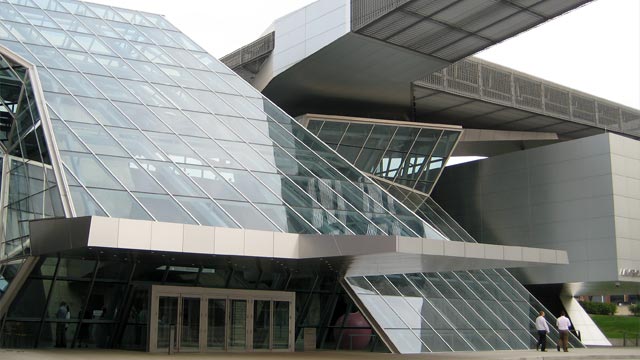 New addition to Akron Art Museum, main entrance.