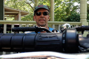 Al and bikes on car