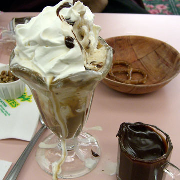 Malley's Billy Bob sundae