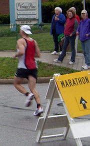 Marathon music; Sunday sounds; sign-spinners - May 20, 2007 Marathon runner