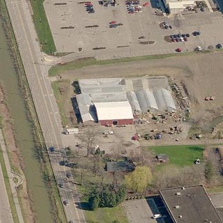Aerial view of Foote's Farm and Greenhouse, surrounded by parking lots