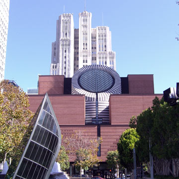 View of SF Museum of Modern Art from across the street