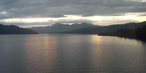 Close to sunset on the Columbia River, mountains in background