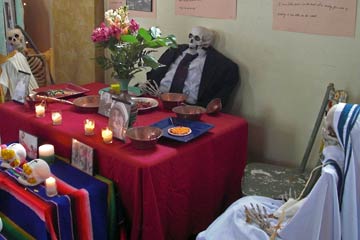 Day of the Dead memorial with MLK, Jr., Ghandi, and Mother Theresa