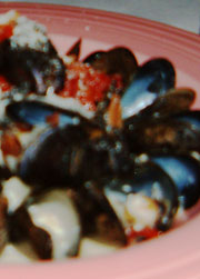 Mussels around the world - September 14, 2007 Plate of mussels at Snickers restaurant
